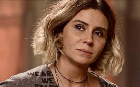 Luzia (Giovanna Antonelli) em cena da novela das nove; DJ agirá para salvar filha drogada - Reprodução/TV Globo