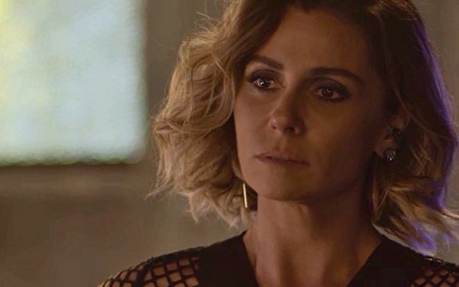 Luzia (Giovanna Antonelli) ficará arrasada com o que ouvirá no capítulo desta terça (19) - Fotos: Reprodução/TV Globo