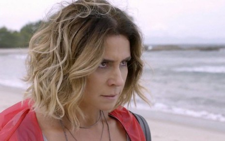 Luzia (Giovanna Antonelli) será obrigada a enfrentar os questionamentos do filho na novela das nove - Fotos: Reprodução/TV Globo