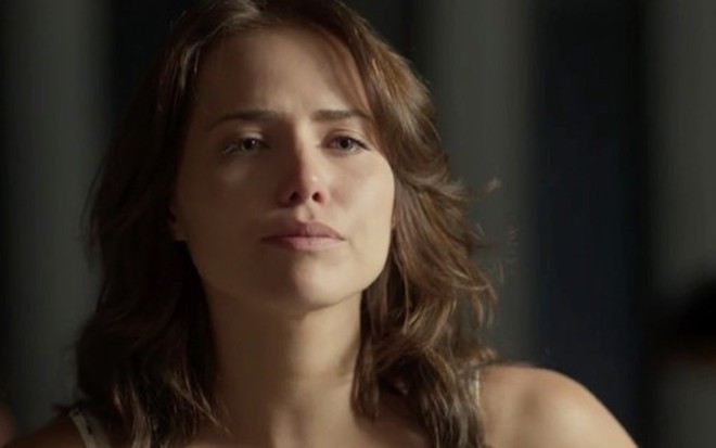 Rosa (Letícia Colin) não aceitará ser chantageada e virará o jogo na novela das nove - Reprodução/TV Globo