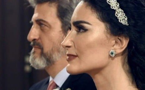 O ex-diplomata Sergio Schiller Thompson-Flores durante seu casamento com a atriz Cristiane Machado - Reprodução/TV Globo