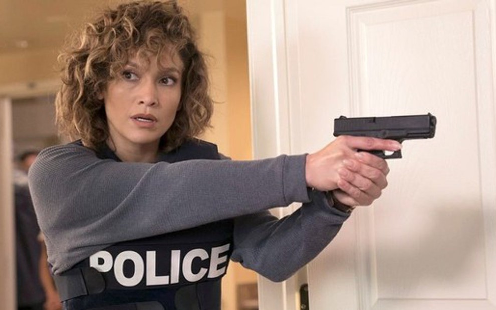 A atriz Jennifer Lopez na segunda temporada de Shades of Blue; série policial termina neste ano - Divulgação/NBC