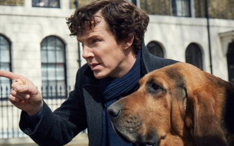 O ator Benedict Cumberbatch em cena de Sherlock, série da BBC disponível na Netflix - Divulgação/BBC