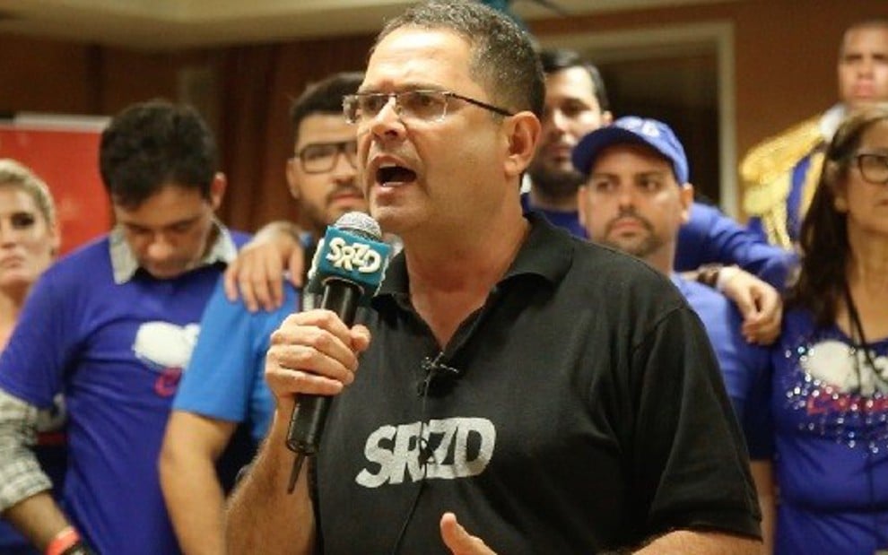 O jornalista Sidney Rezende critica o 'viés sufocante' da Globo em discurso no sábado - Divulgação