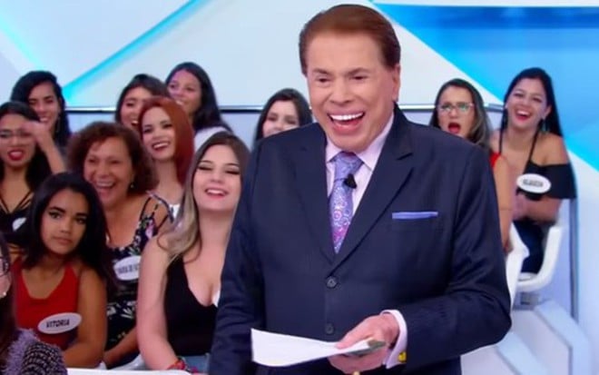 Silvio Santos durante o Jogo dos Pontinhos, quadro de seu programa no SBT, no último domingo (31) - REPRODUÇÃO/SBT