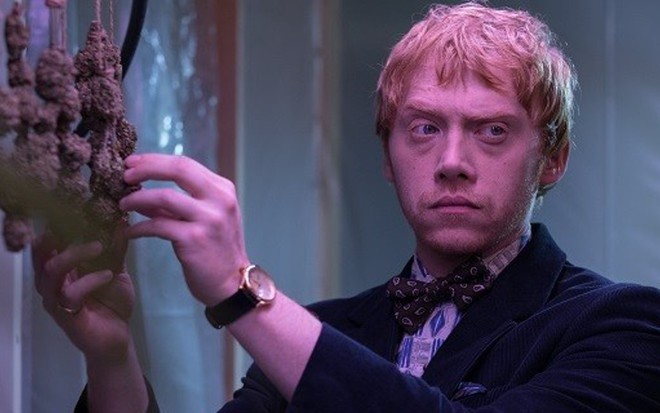 O ator britânico Rupert Grint, o Rony da franquia Harry Potter, em cena da série Snatch - Divulgação/Crackle