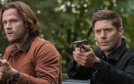 Jared Padelecki e Jensen Ackles na 13ª temporada de Supernatural, agora disponível na Amazon - Divulgação/The CW