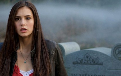A atriz Nina Dobrev em The Vampire Diaries, série teen que está completa no streaming da Amazon - Divulgação/The CW