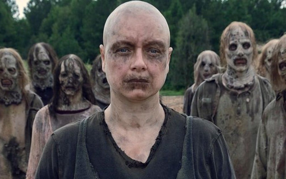 A atriz Samantha Morton no décimo episódio da nona temporada de Walking Dead; ela é a vilã Alpha - Divulgação/AMC