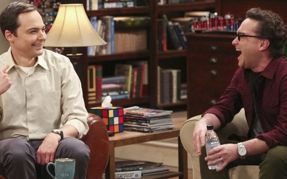 Os atores Jim Parsons e Johnny Galecki em cena da 11ª temporada da comédia The Big Bang Theory - Divulgação/CBS