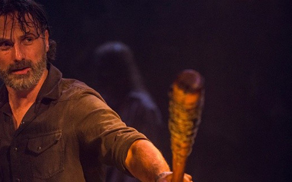 Andrew Lincoln na oitava temporada de Walking Dead, em cena de episódio exibido ontem (18)  - Imagens: Divulgação/AMC