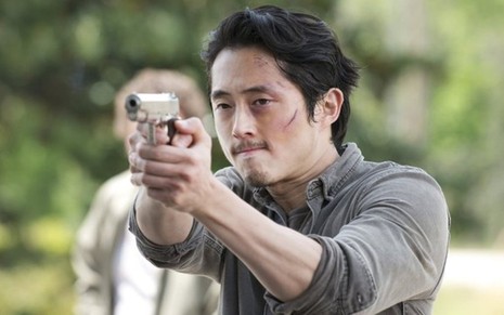 O ator Steve Yeun em cena da sexta temporada de The Walking Dead, série do canal Fox - Divulgação/AMC