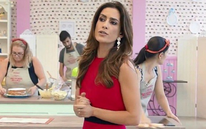 Ticiana Villas Boas em gravação do reality show Bake Off Brasil no ano passado - Reprodução/SBT