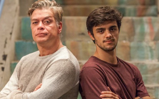 Fábio Assunção e Felipe Simas durante as gravações de Totalmente Demais, da Globo - Arthur Meninea/TV Globo