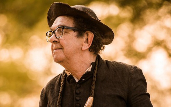 Unberto Magnani em cena de Velho Chico, em que interpreta o padre Romão - Caiuá Franco/TV Globo