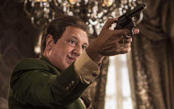Antonio Fagundes (Afrânio) chegará atirando na fazenda do rival em Velho Chico, da Globo - Reprodução/TV Globo