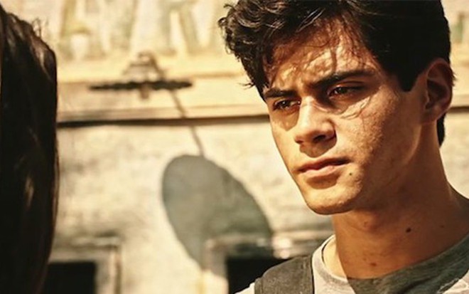 Lucas Veloso (Lucas) termina namoro com personagem de Giullia Buscacio em Velho Chico - Reprodução/TV Globo