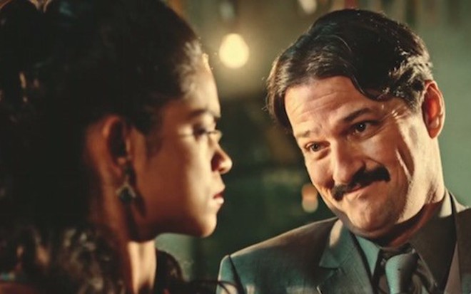 Lucy Alves (Luzia) ajudará Marcelo Serrado (Carlos Eduardo) em armação em Velho Chico - Reprodução/TV Globo