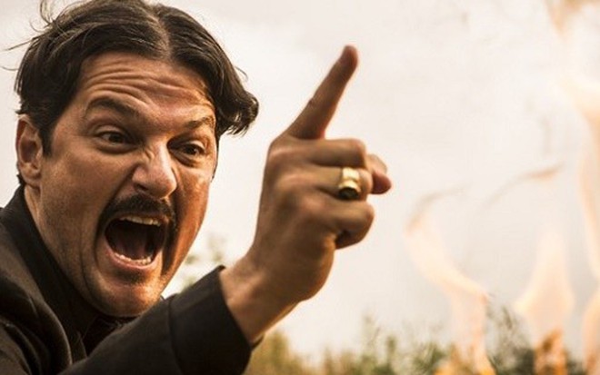 O ator Marcelo Serrado em Velho Chico; personagem Carlos Eduardo assumiu vilanias da trama - Cesar Alves/TV Globo