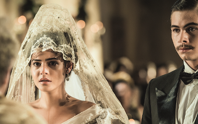 Julia Dalavia (Tereza) e Rafael Vitti (Carlos Eduardo) em cena de Velho Chico, da Globo - Fotos Caiuá Franco/TV Globo