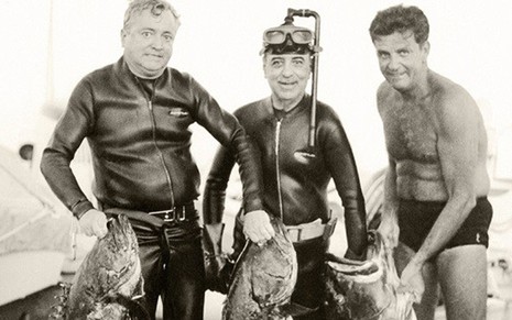 Victorio Berredo, Roberto Marinho e Carlos Tavares após pesca submarina em 1974 - Fotos: Acervo Pessoal