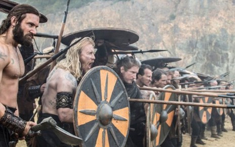 Batalhas grandiosas e sangrentas são destaques da série Vikings, baseada em fatos reais - Fotos: Divulgação/History Channel