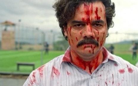 Wagner Moura em Narcos; ator concorrerá ao Globo de Ouro pelo papel de Pablo Escobar - Reprodução/Netflix