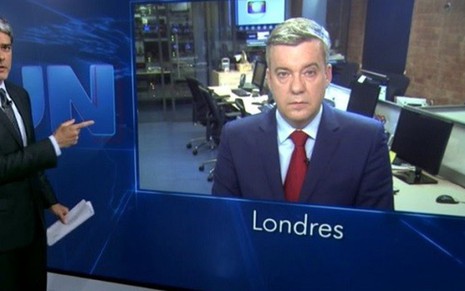 William Bonner conversa com Roberto Kovalick, em Londres, sobre atentados em Paris - Reprodução/TV Globo
