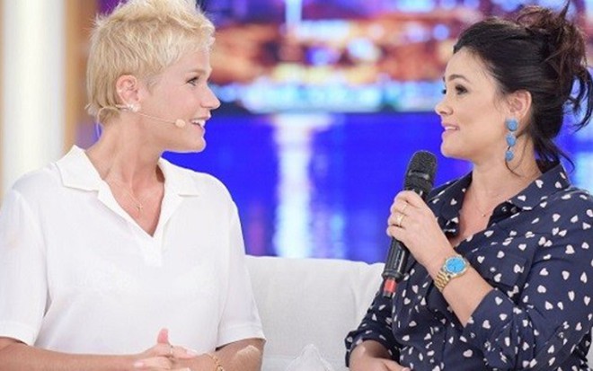 Suzana Alves, a Tiazinha, durante entrevista a Xuxa no ano passado, quando estava grávida - Vlad Meneghel/Record