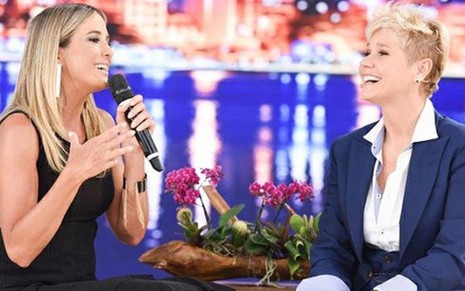 Ticiane Pinheiro e Xuxa no programa Xuxa Meneghel exibido ontem (23) pela Record - Blad Meneghel/TV Record