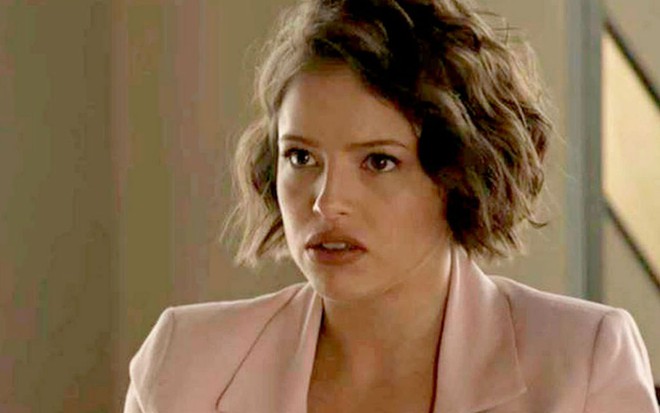 Josiane (Agatha Moreira) vai matar dois homens e ficará na mira da polícia em A Dona do Pedaço - Reprodução/Globo