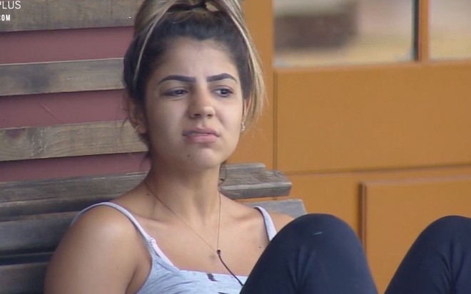 Imagem de Harany Almeida na varanda de A Fazenda