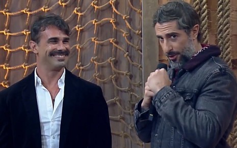 O ex-peão Jorge Sousa e o apresentador Marcos Mion em A Fazenda 11