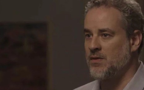 Dan Stulbach (Eugênio) na cena em que contará à mulher que a ex-amante está grávida - Reprodução/TV Globo
