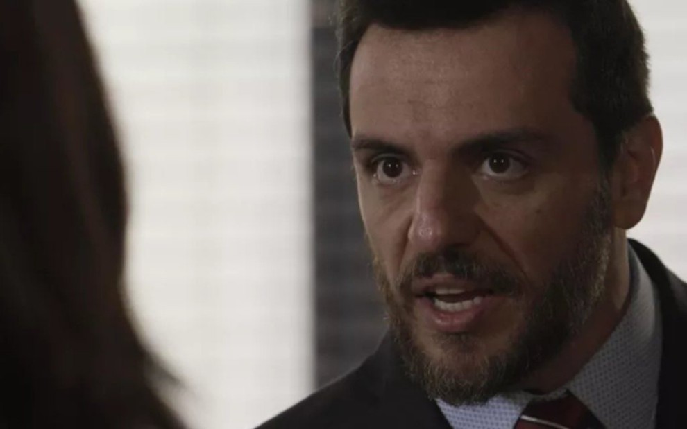 Rodrigo Lombardi (Caio) em A Força do Querer; advogado saberá que ex é incendiária - Reprodução/TV Globo