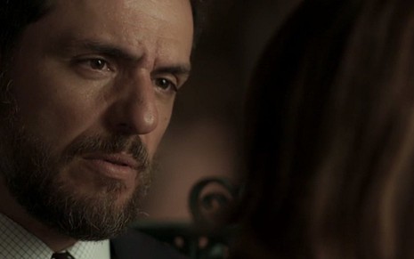 Rodrigo Lombardi (Caio) em cena de A Força do Querer; advogado saberá que ex é incendiária - Reprodução/TV Globo