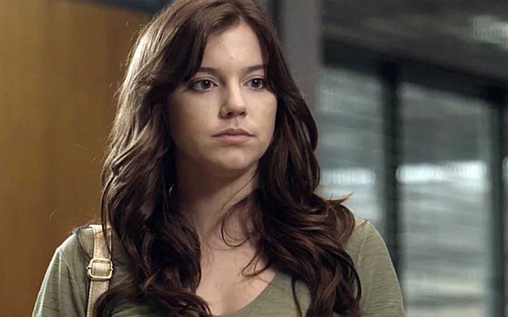 Alice Wegmann (Marina) em A Lei do Amor; três finais foram gravados para a personagem - Reprodução/TV Globo
