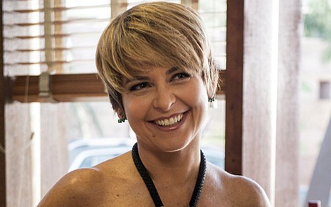 Cláudia Abreu (Helô) com corte pixie cut em A Lei do Amor; cabelo está entre os mais pedidos - Renato Rocha Miranda/TV Globo