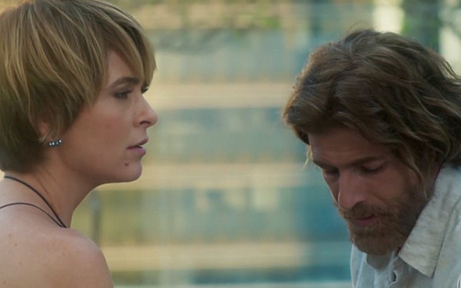 Cláudia Abreu (Helô) e Reynaldo Gianecchini (Pedro) em cena de A Lei do Amor - Reprodução/TV Globo
