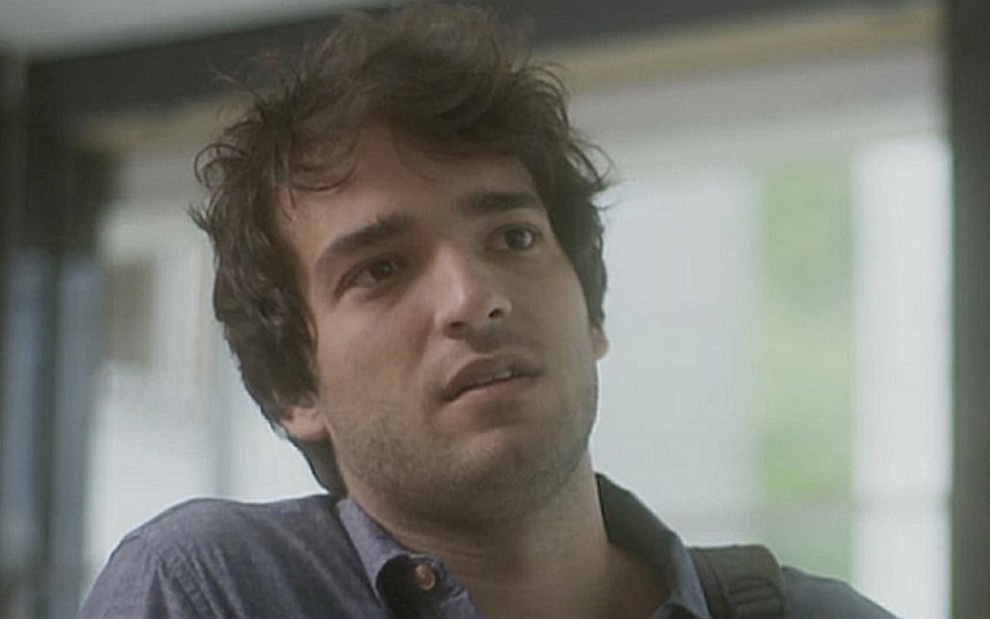 Humberto Carrão (Tiago) em a A Lei do Amor; personagem se reaproximará da ex-noiva - Reprodução/TV Globo