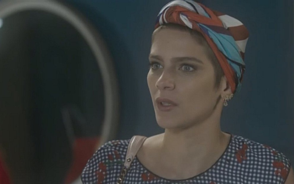 Isabella Santoni (Letícia) em cena de A Lei do Amor; patricinha dá chilique com pai biológico - Reprodução/TV Globo