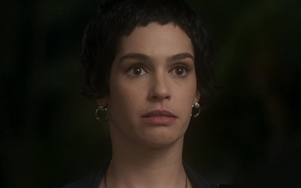 Maria Flor (Flávia) em cena de A Lei do Amor; DJ será manipulada pelo pai bandido - Reprodução/TV Globo