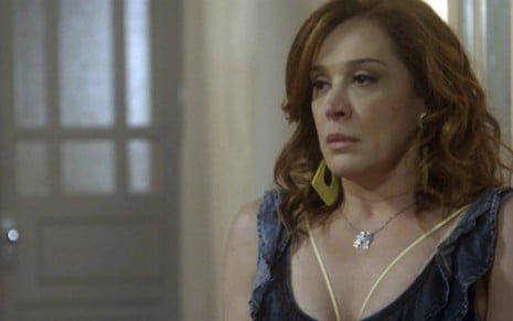 Salete (Claudia Raia) será ameaçada por Tião Bezerra (José Mayer) em A Lei do Amor - Reprodução/Globo
