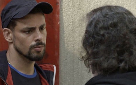 Cauã Reymond (Juliano) e Tony Ramos (Zé Maria) em cena da novela A Regra do Jogo - Reprodução/TVGlobo