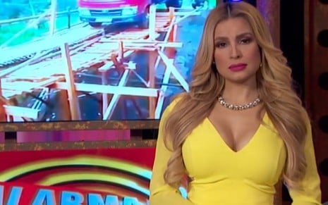 A apresentadora Janice Villagrán na primeira e última edição do Alarma TV no SBT, exibida ontem (1º)