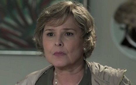 Gema (Louise Cardoso) dará ultimato no marido após sumiço do filho adotivo - Reprodução/TV Globo