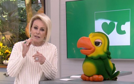 Ana Maria Braga e Louro José no Mais Você desta segunda-feira (27); apresentadora se perdeu no calendário - REPRODUÇÃO/TV GLOBO