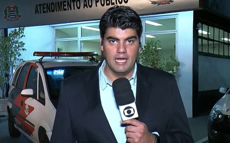 André Azeredo em entrada ao vivo no Bom Dia São Paulo; repórter emagreceu, mas continua acima do peso - Reprodução/TV Globo