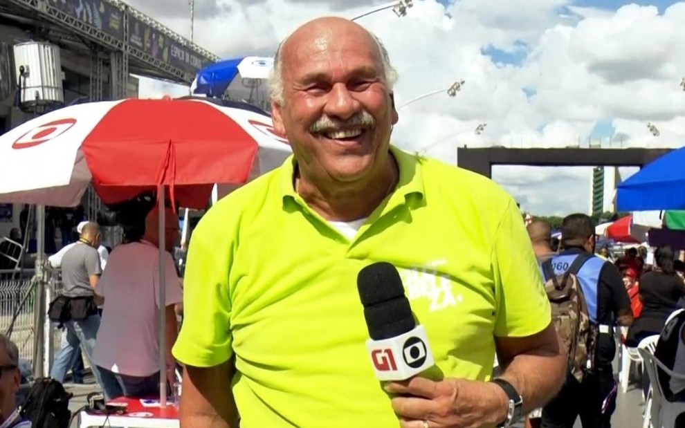 O repórter Márcio Canuto durante a apuração do Carnaval de São Paulo ontem (5): sucesso - Reprodução/TV Globo