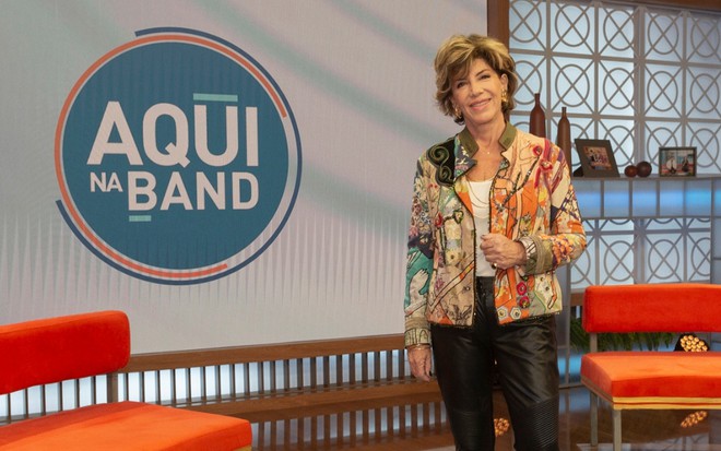 Silvia Poppovic no estúdio de seu novo programa matinal; o Aqui na Band estreia na segunda (27) - KELLY FUZARO/BAND